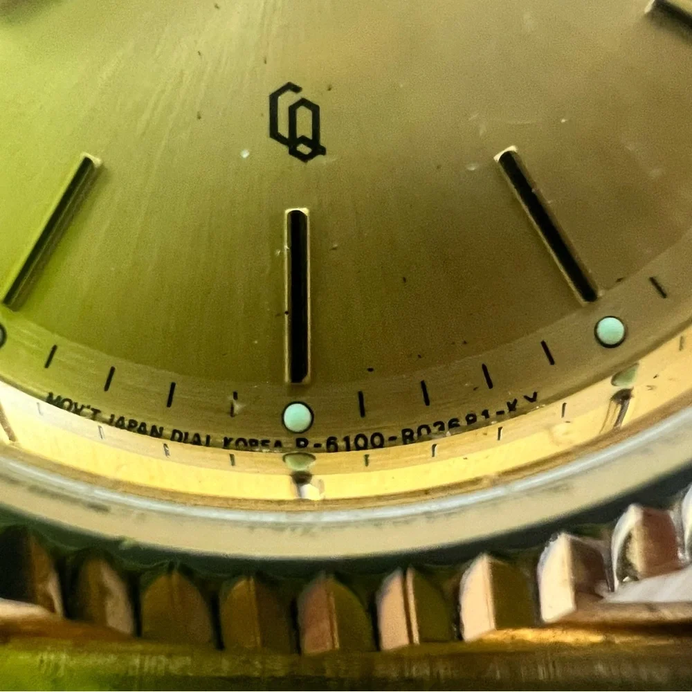 Citizen presidential style mens all gold tone dress watch NEW BATTERY